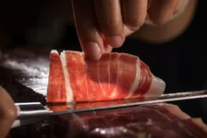 Regala embutidos gourmet: sabor, tradición y acierto seguro